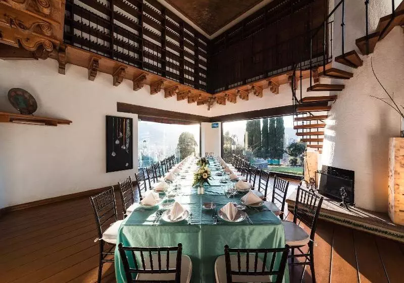 Отель Mision Grand Casa Colorada