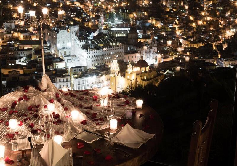 هتل Mision Grand Casa Colorada