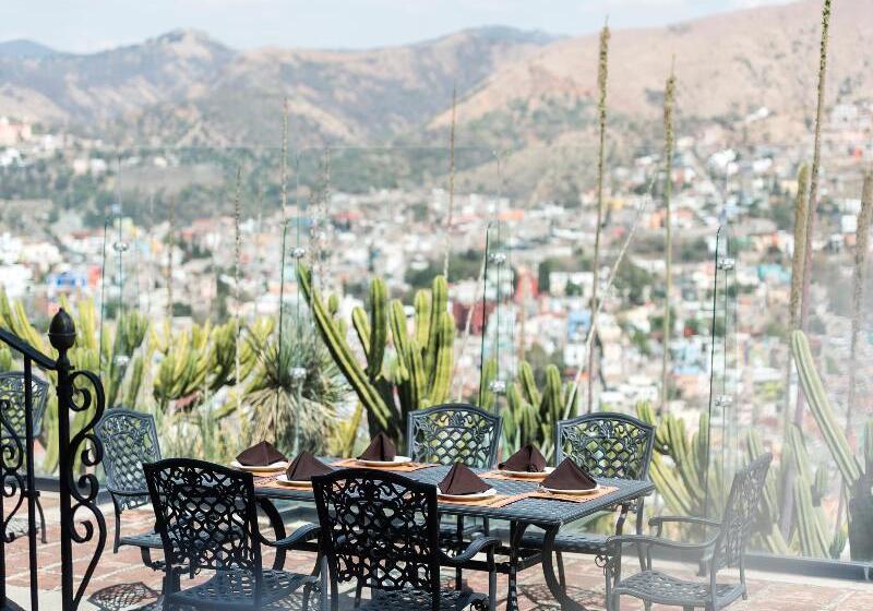 هتل Mision Grand Casa Colorada