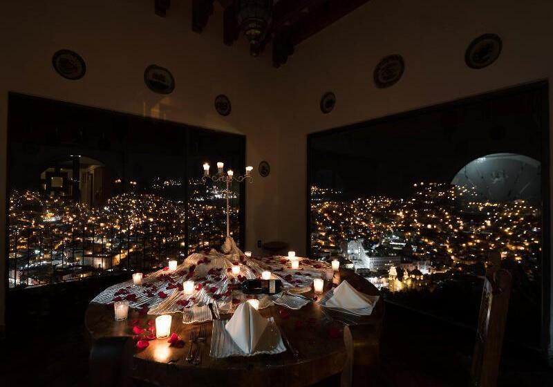 هتل Mision Grand Casa Colorada