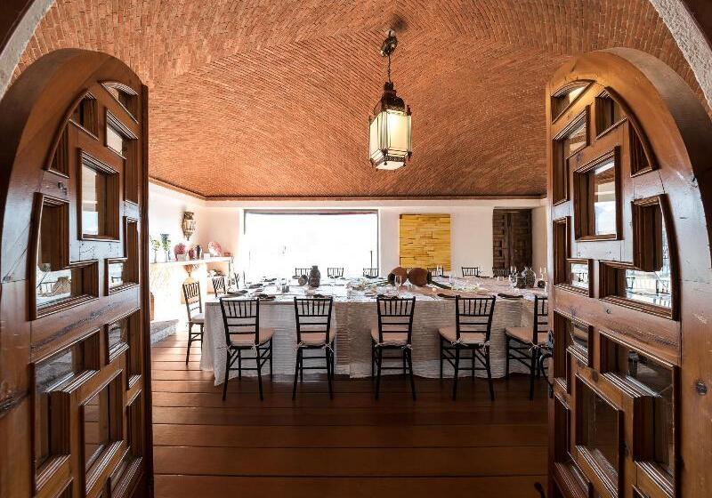 هتل Mision Grand Casa Colorada