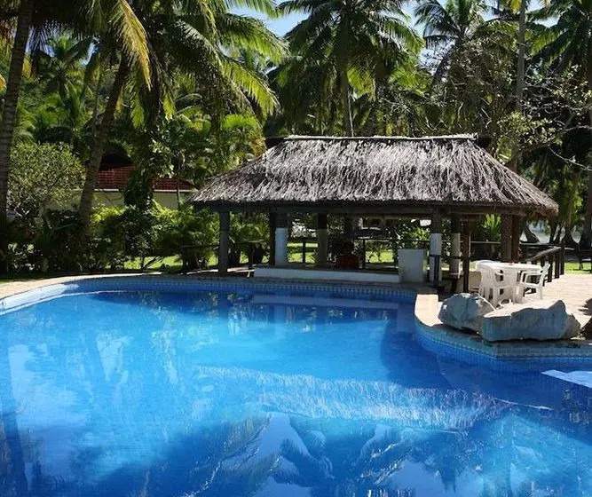 ホテル Naigani Island