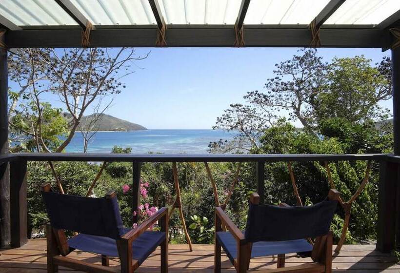 בית מלון כפרי Nanuya Island Resort