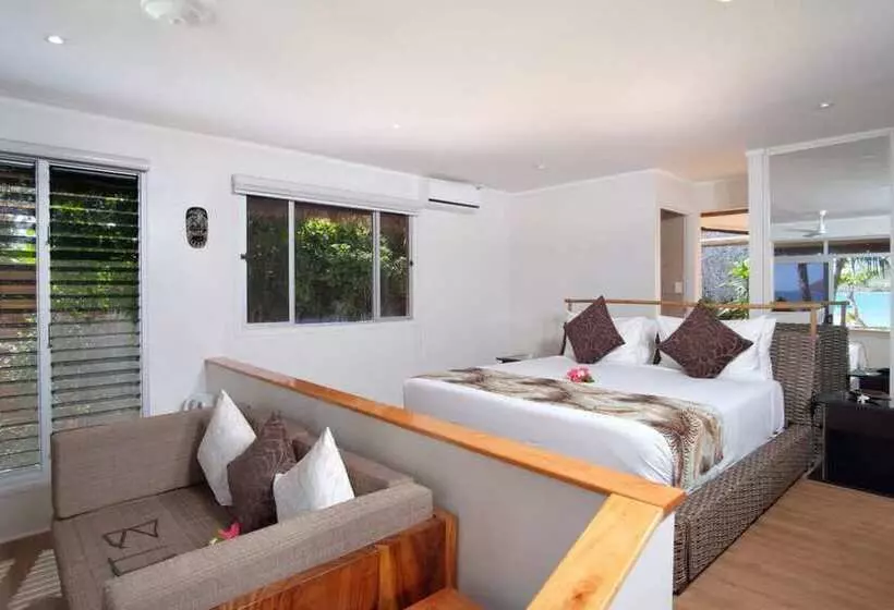 فندق Nanuya Island Resort