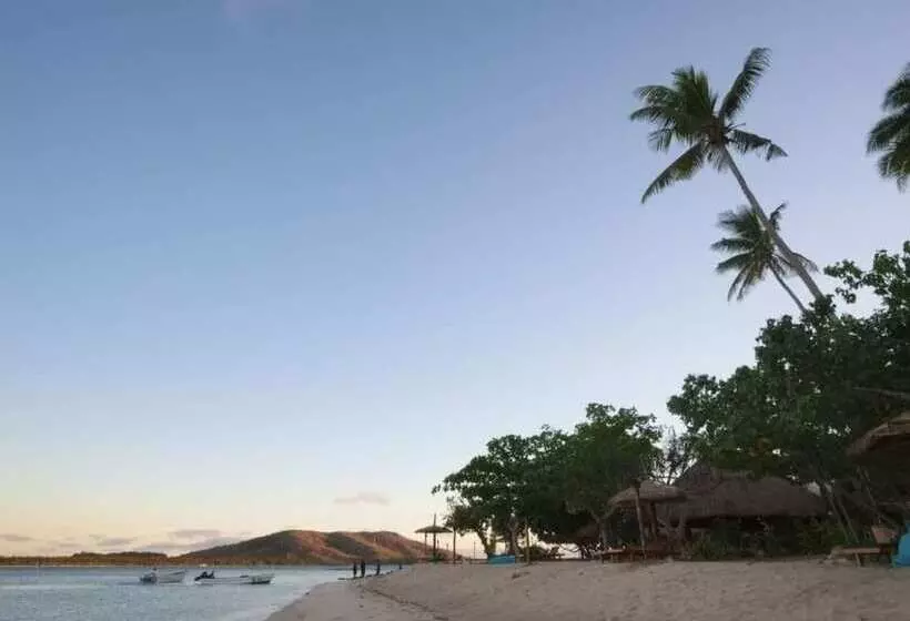 فندق Nanuya Island Resort