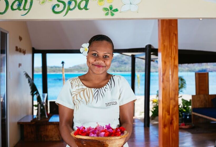 בית מלון כפרי Nanuya Island Resort