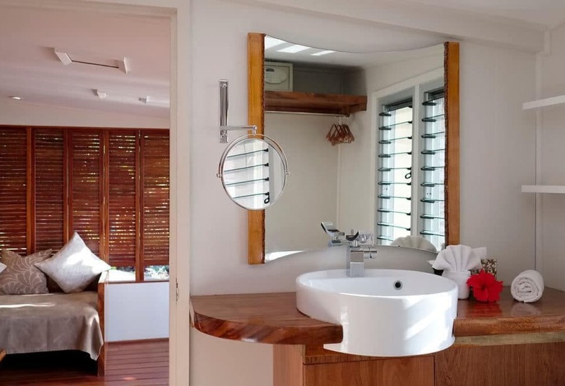 בית מלון כפרי Nanuya Island Resort