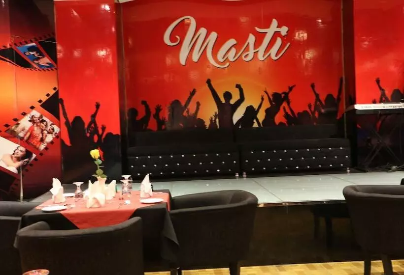 هتل Pars International