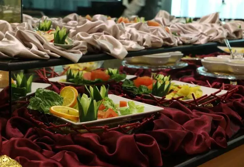 هتل Pars International