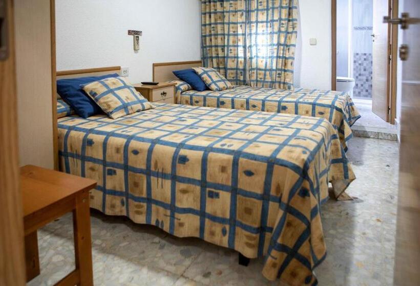 فندق Pensión Dos Hermanas