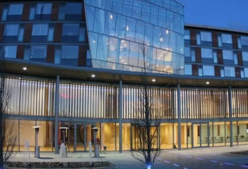 Pillo Hotel & Leisure Club