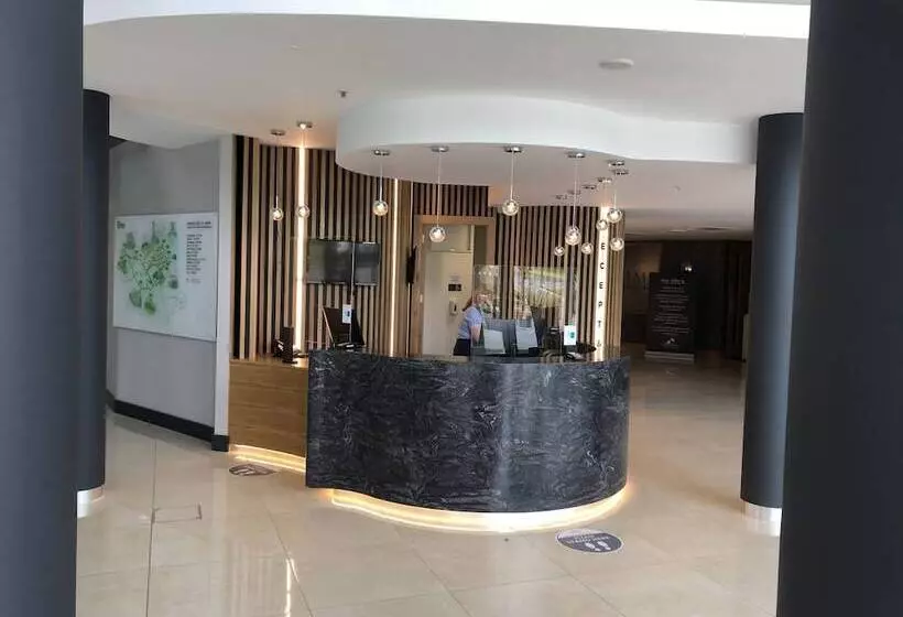 Pillo Hotel & Leisure Club