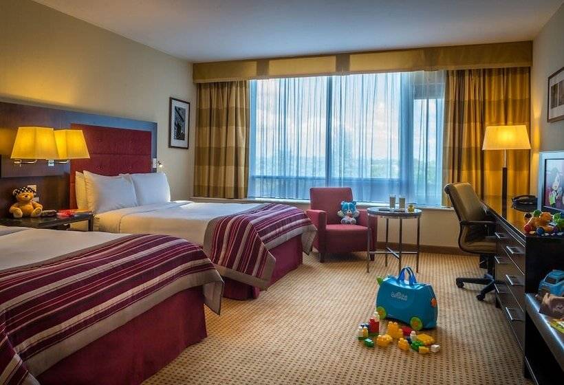 Pillo Hotel & Leisure Club