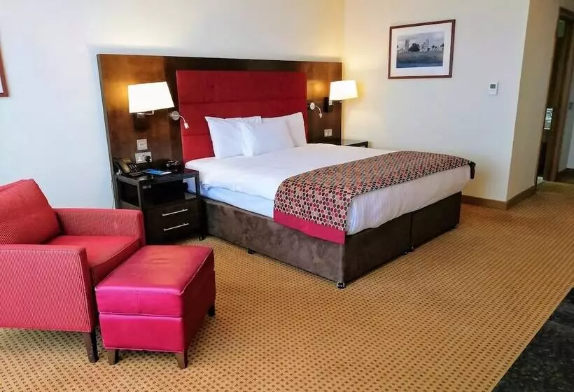 Pillo Hotel & Leisure Club