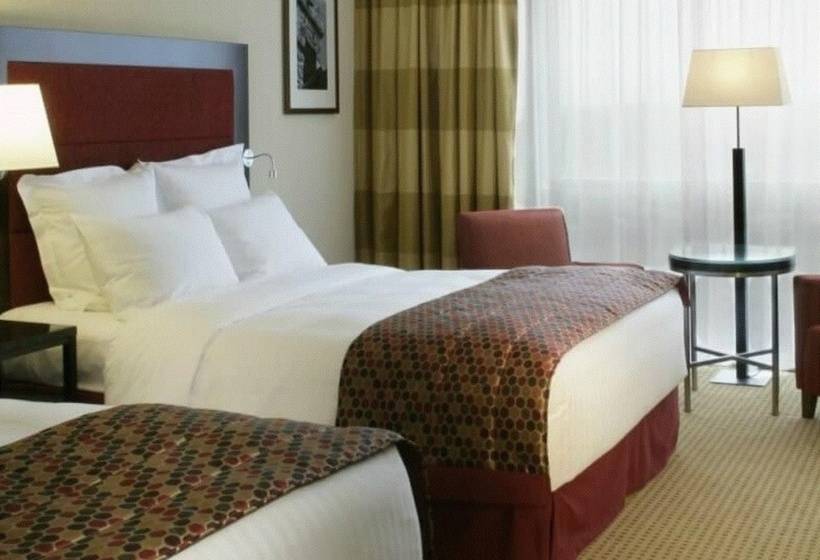 Pillo Hotel & Leisure Club