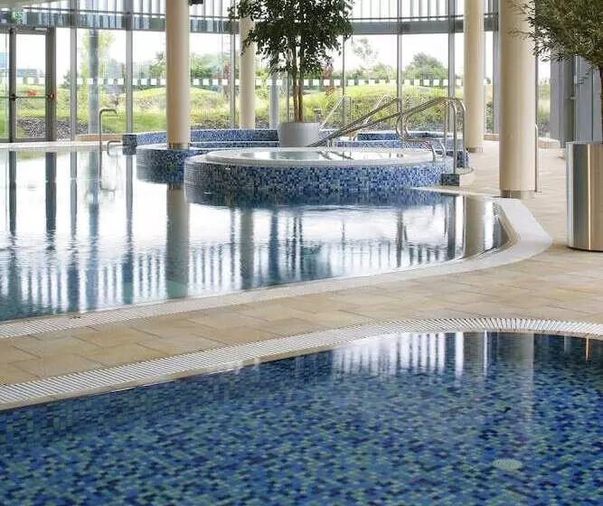 Pillo Hotel & Leisure Club