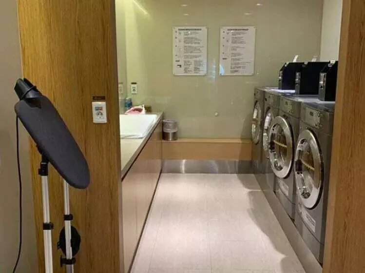 בית מלון כפרי Pj Myeongdong