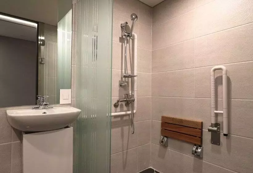 בית מלון כפרי Pj Myeongdong