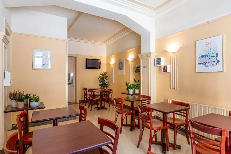 هتل Saint Maurice