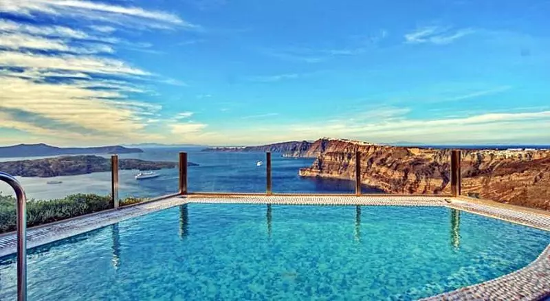 Отель Suites Of The Gods Cave Spa