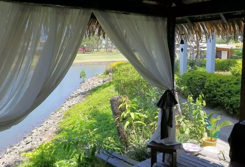 Отель The Terraces Apartments Denarau