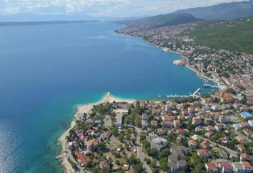 Hotelli Paviljoni Slaven