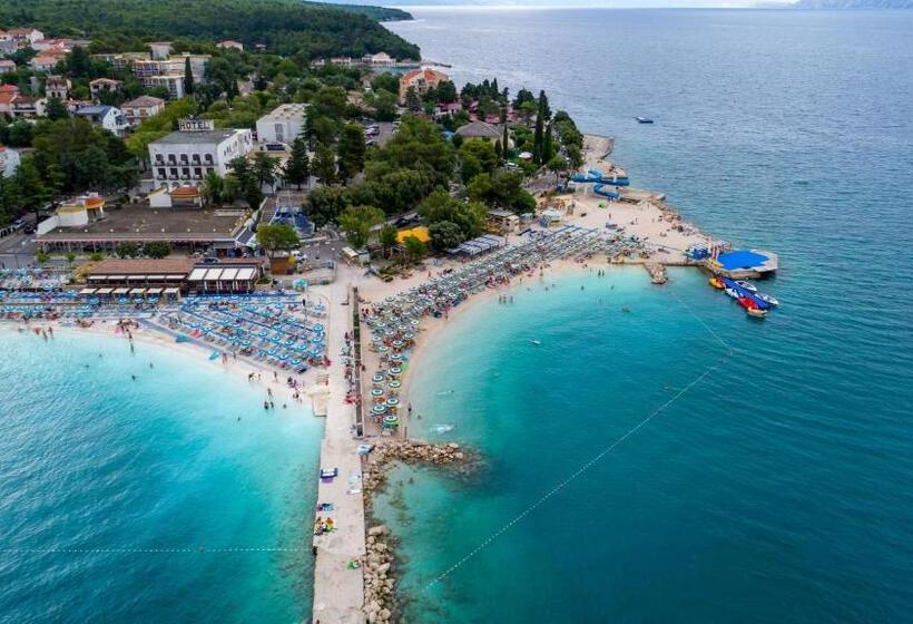 ホテル Paviljoni Slaven