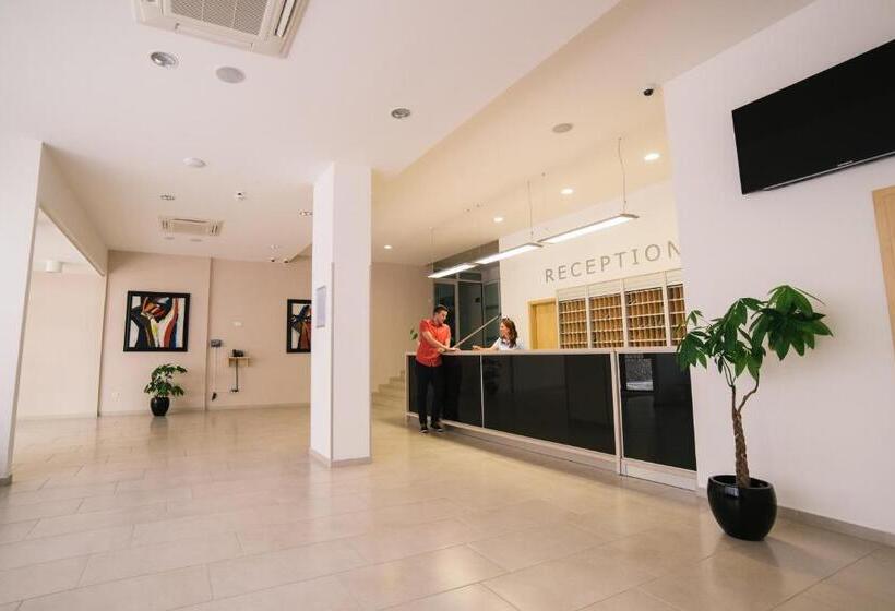 ホテル Paviljoni Slaven