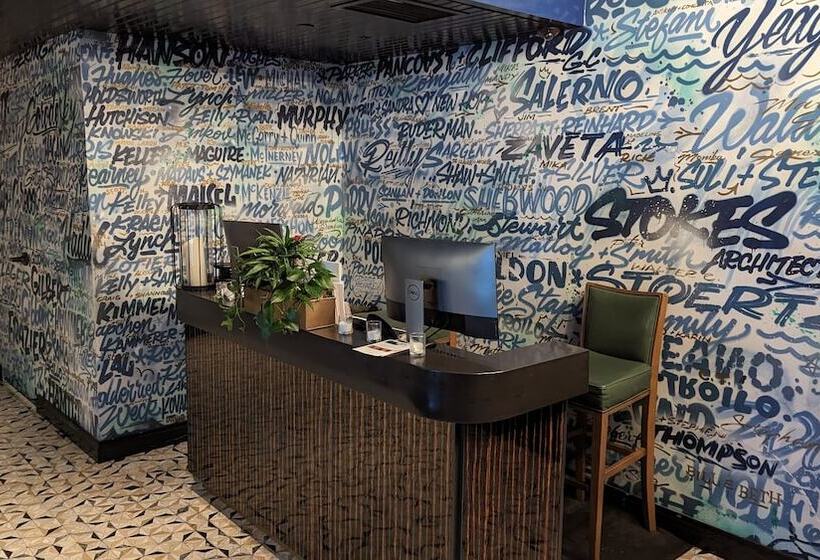 Отель River House At Odette S