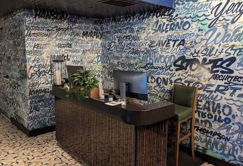 Hotelli River House At Odette S