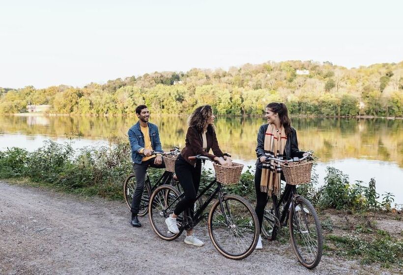 Отель River House At Odette S