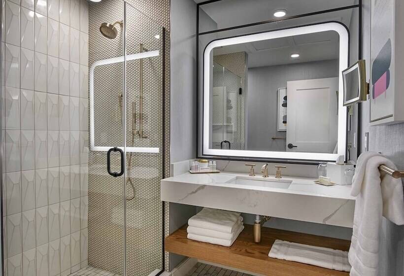 Отель River House At Odette S