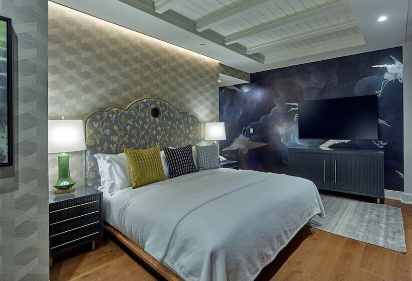 Отель River House At Odette S