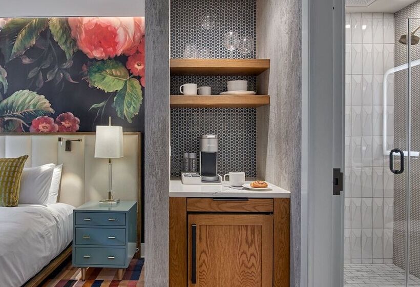 Отель River House At Odette S