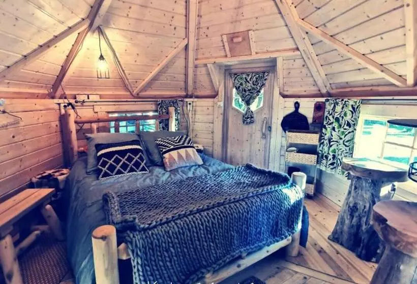 Majatalo Juste Par Hasard Chambres D Hôtes Insolites à 140 M De La Mer