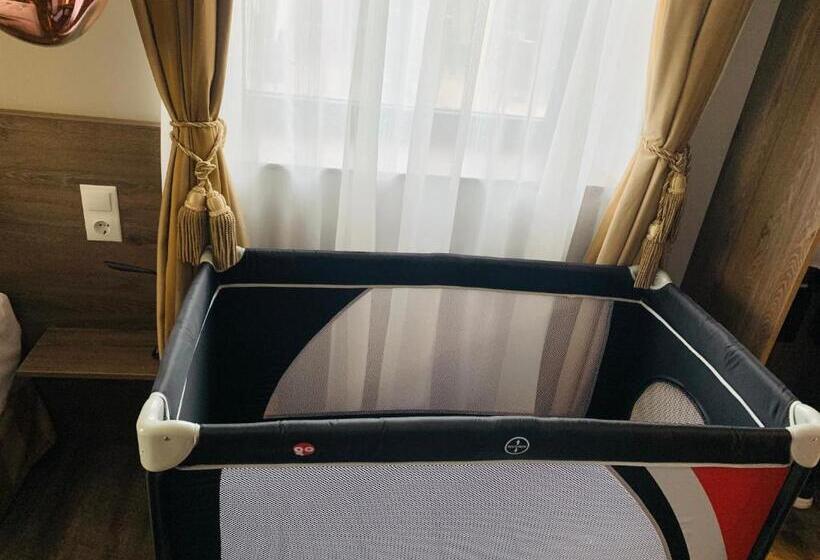 مبيت وإفطار Waterfront Lodge