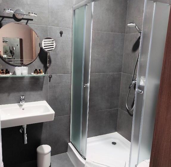 مبيت وإفطار Waterfront Lodge