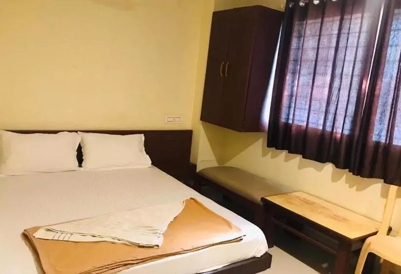 هتل Staymaker Bright Palace Residency