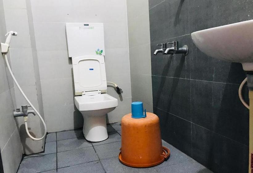 Отель Staymaker Bright Palace Residency