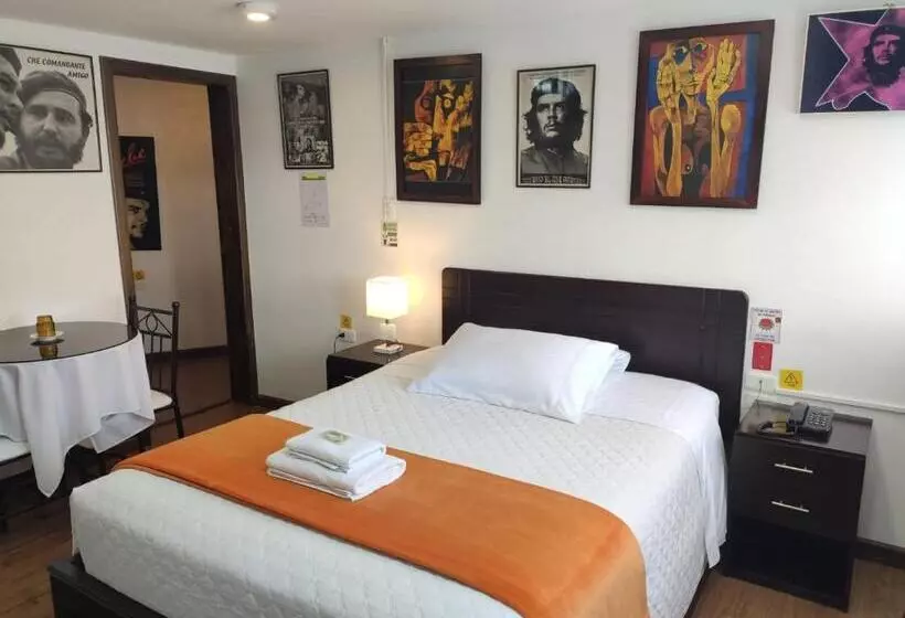 ホテル El Che No Apto Para Corruptos