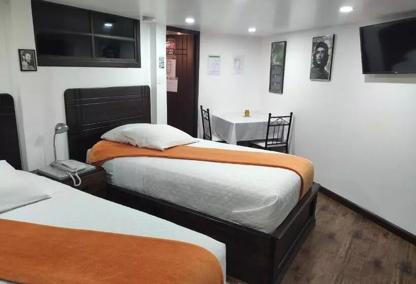 ホテル El Che No Apto Para Corruptos