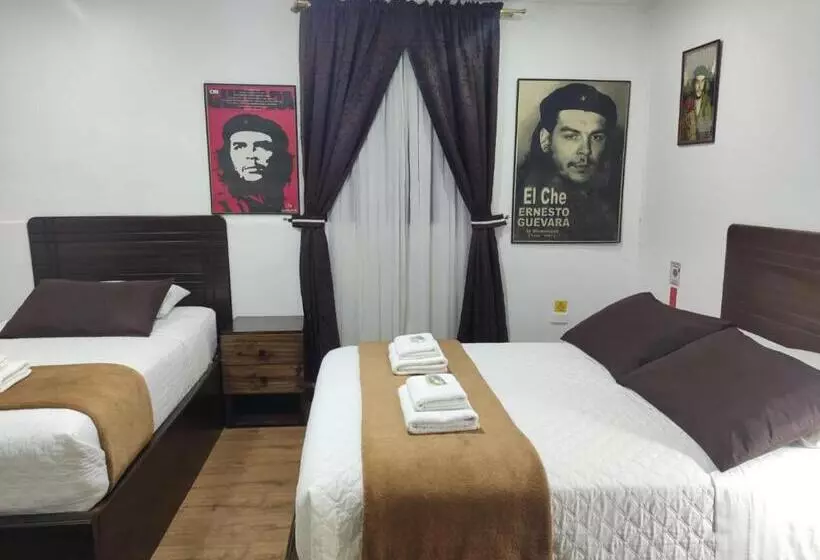 ホテル El Che No Apto Para Corruptos