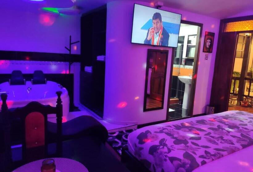 酒店 El Che No Apto Para Corruptos