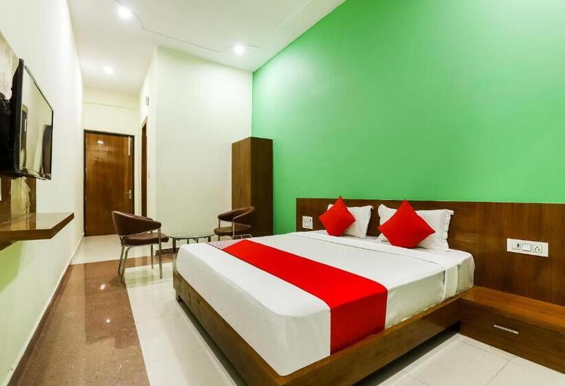 Hr 20 Hotel And Restaurant