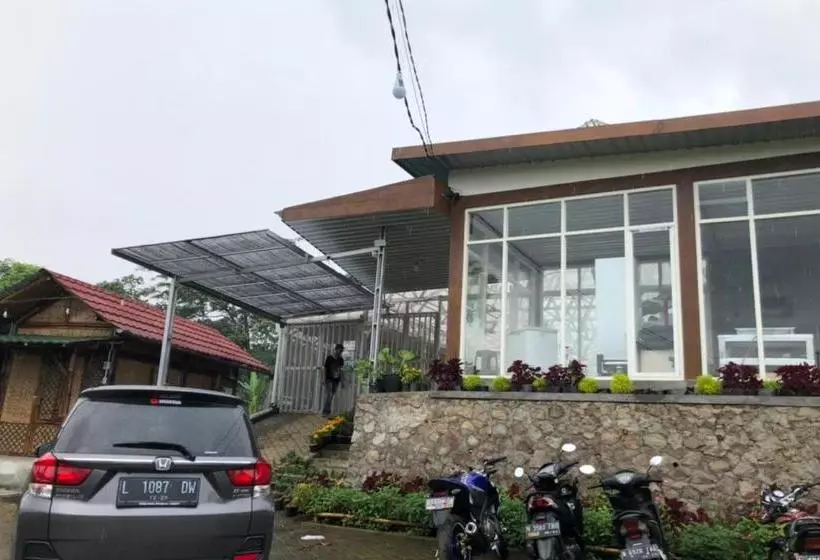 Hôtel Oyo 90225 Rumah Bamboo