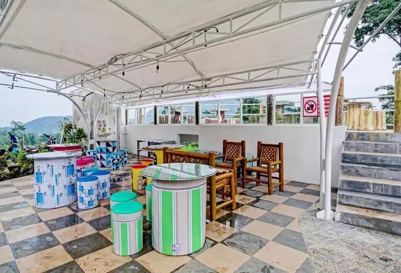 Hôtel Oyo 90225 Rumah Bamboo