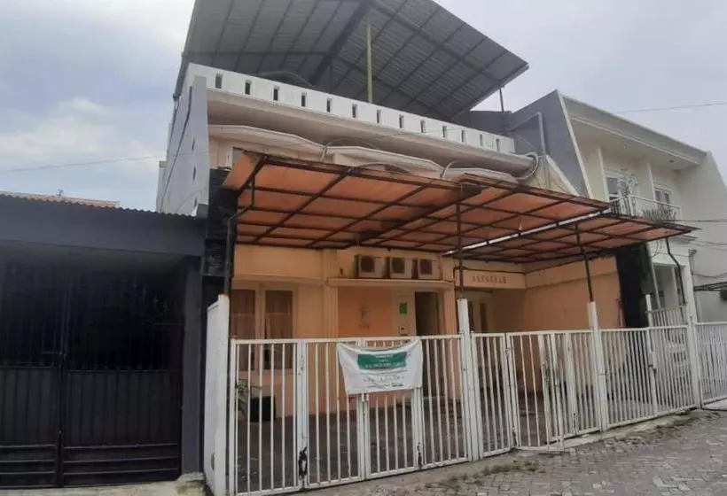 ホテル Oyo 90231 Anugrah Syariah