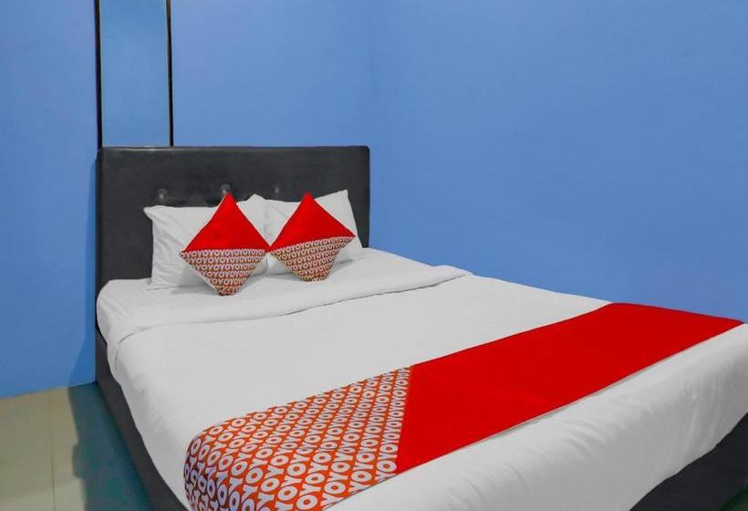 בית מלון כפרי Oyo 90255 Villa Cipendawa Md28 Cianjur