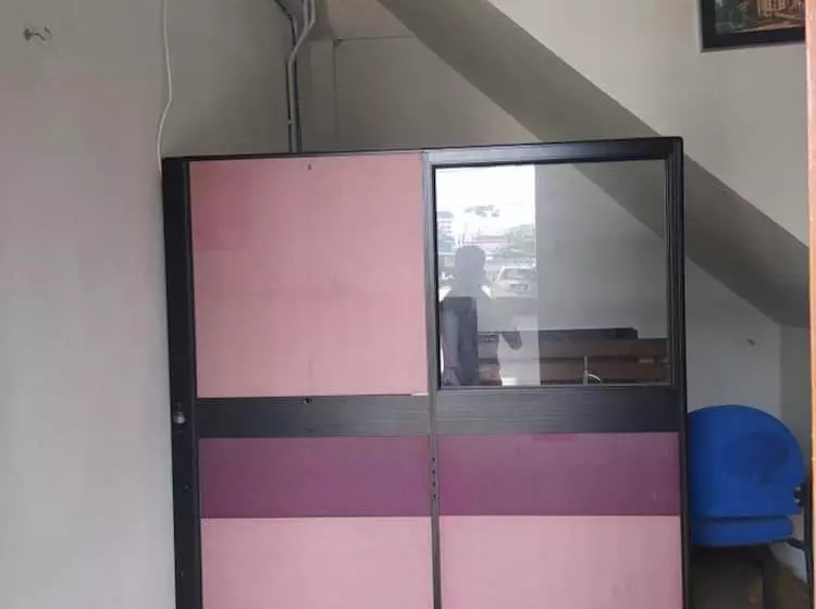 هتل Spot On 90179 Moza Inn