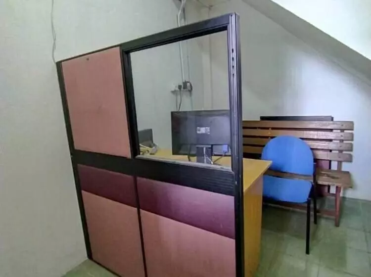 هتل Spot On 90179 Moza Inn